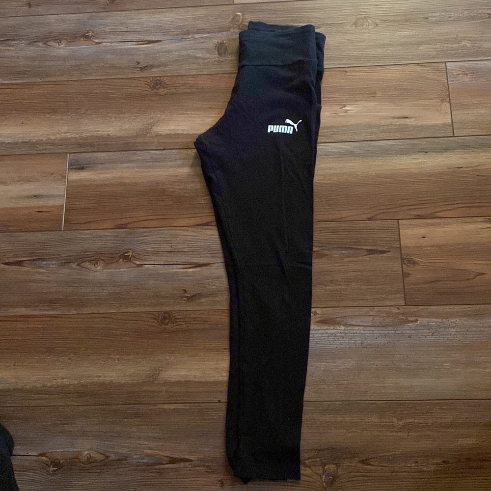 Puma Athletic Outfit - Picture 6 of 7